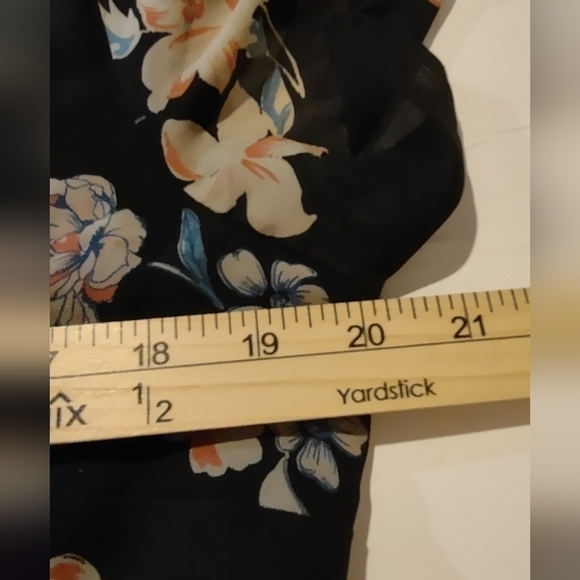 Torrid Chiffon Like Floral V neckline with a Tie, Dress - Picture 5 of 9